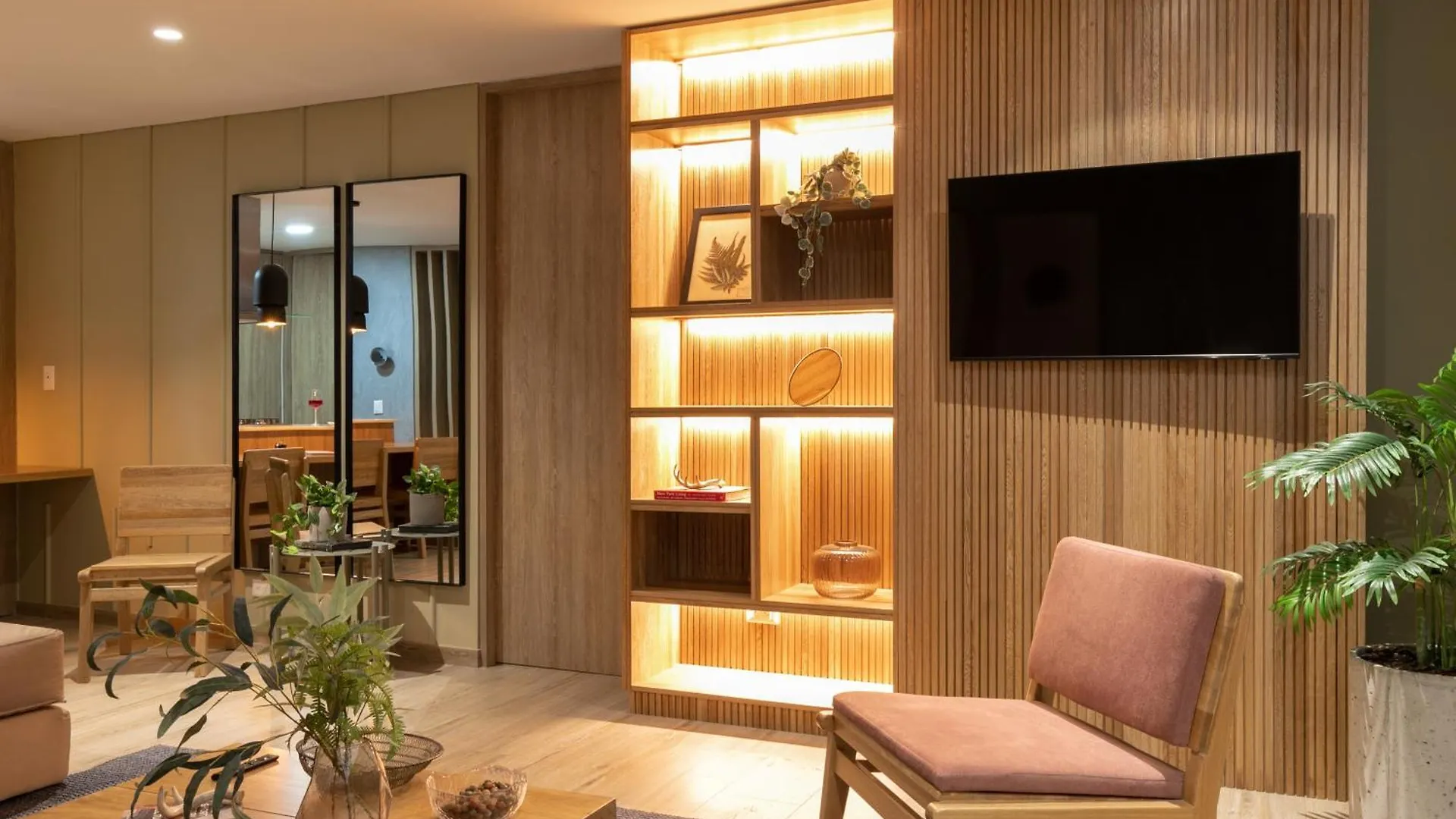 Forever W&L Building Medellin Aparthotel
