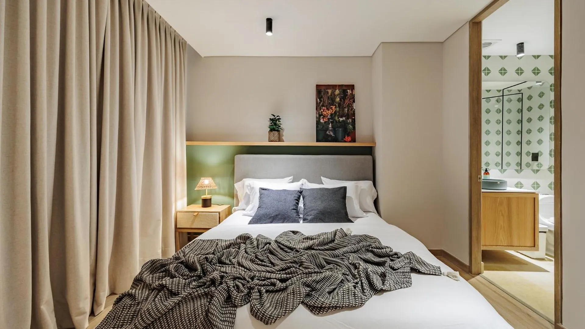 Aparthotel Forever W&L Building Medellin Colombia