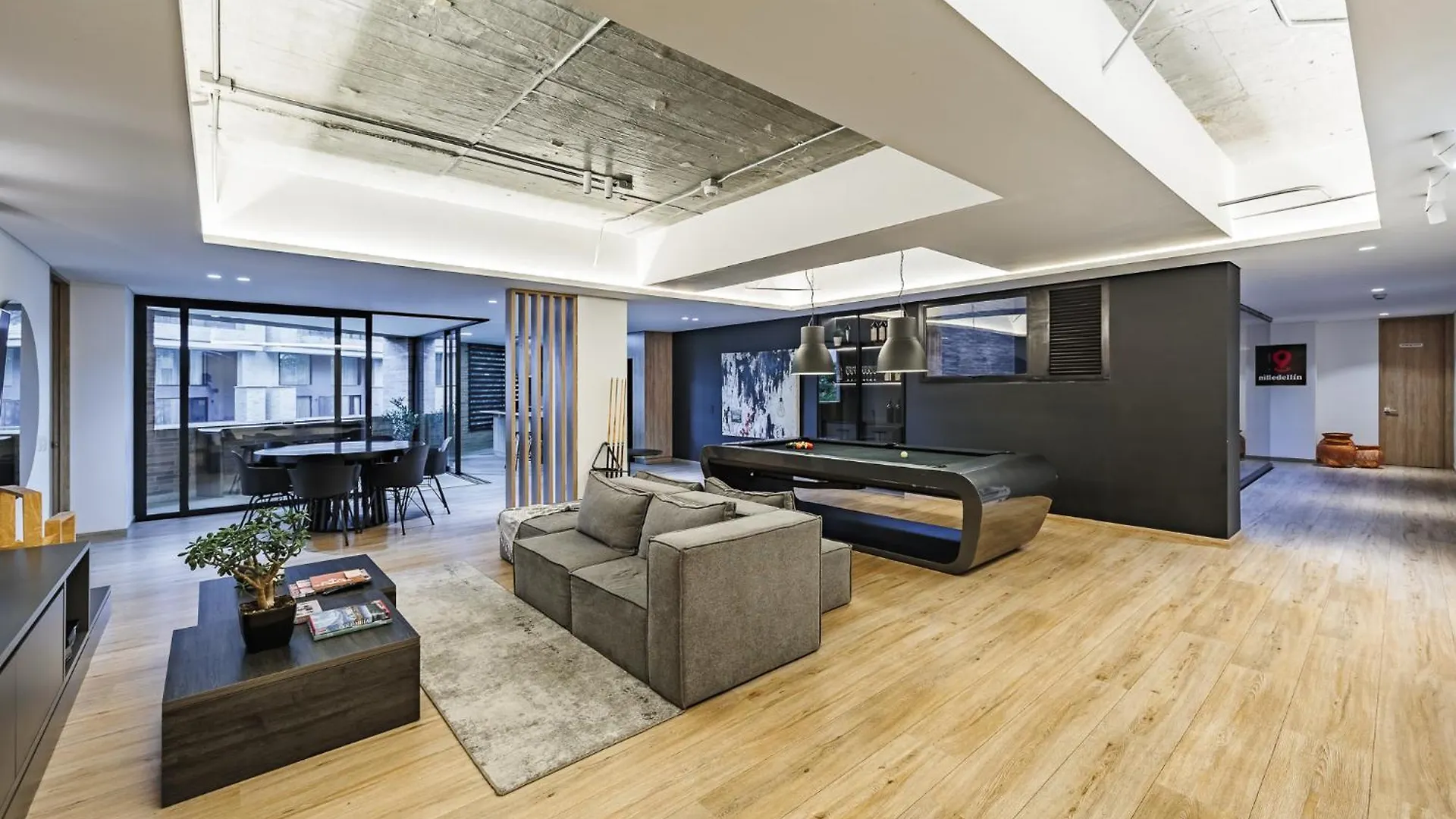 公寓式酒店 Forever W&L Building 麦德林