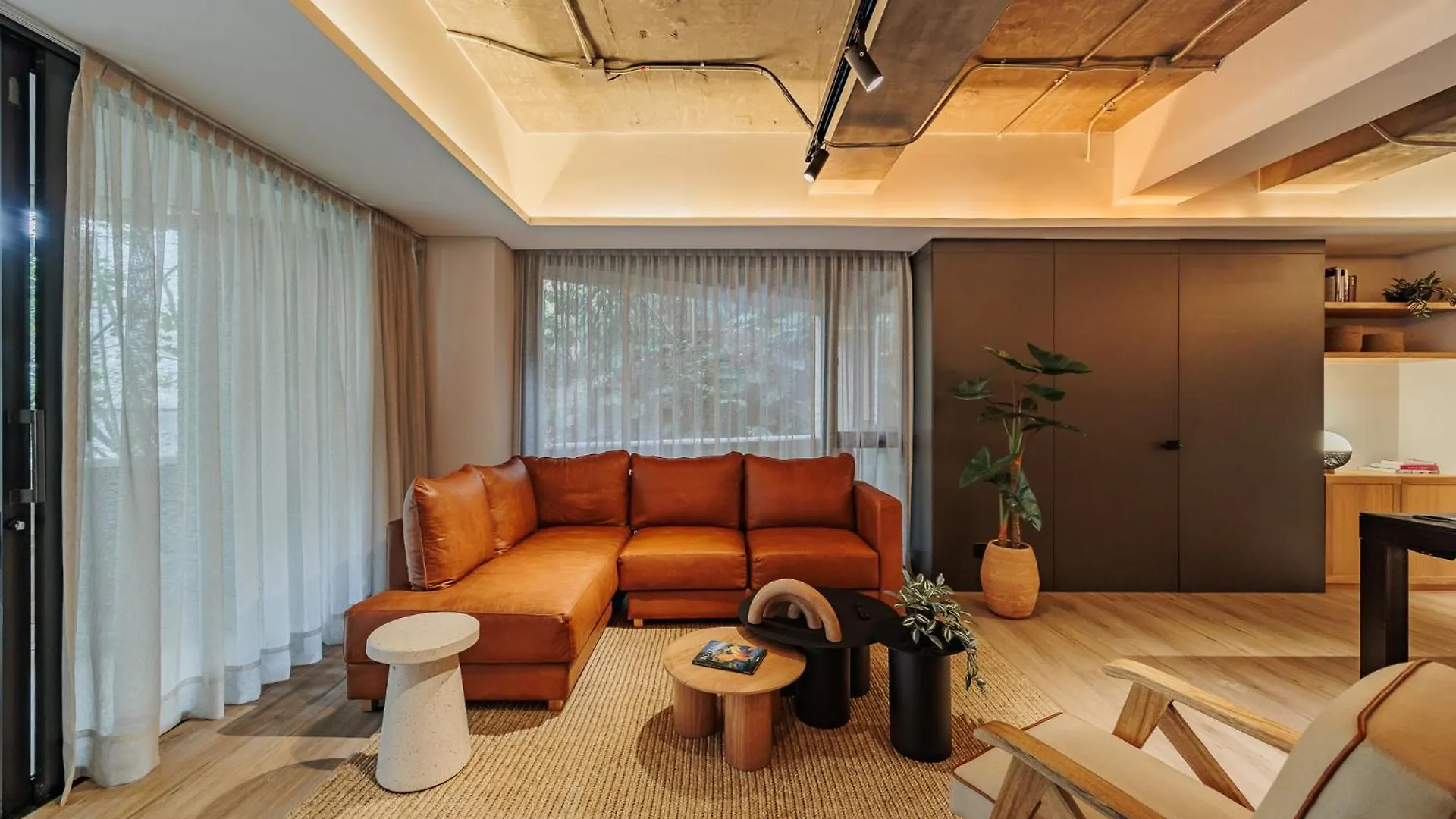 Forever W&L Building Medellin Aparthotel