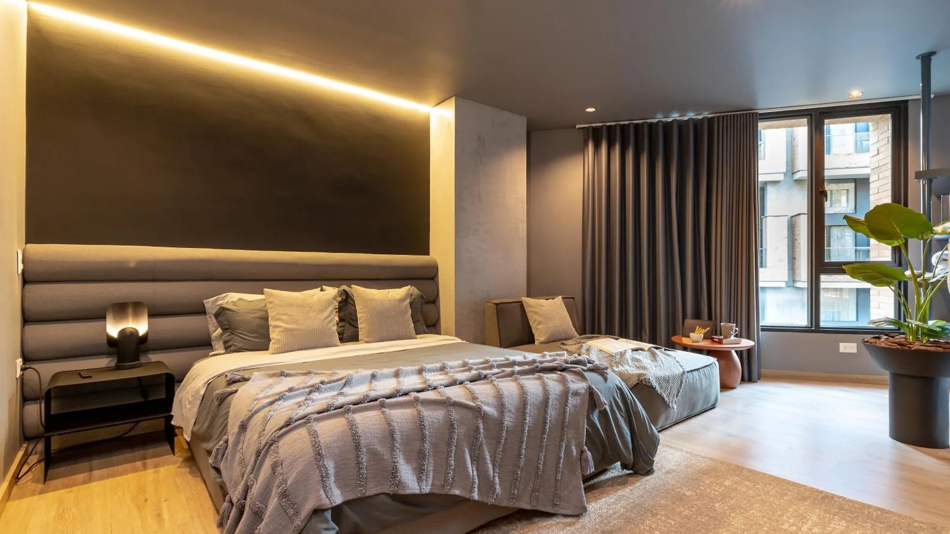 Aparthotel Forever W&L Building Medellin